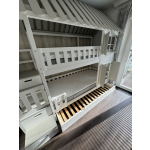 hoogslaper met trap ruimtebesparend ontwerp