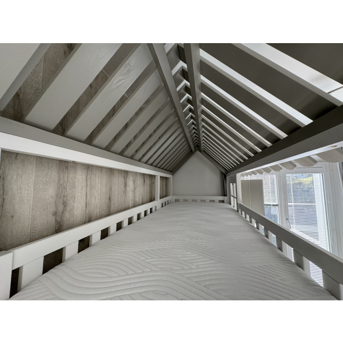 stapelbed met trap Almere