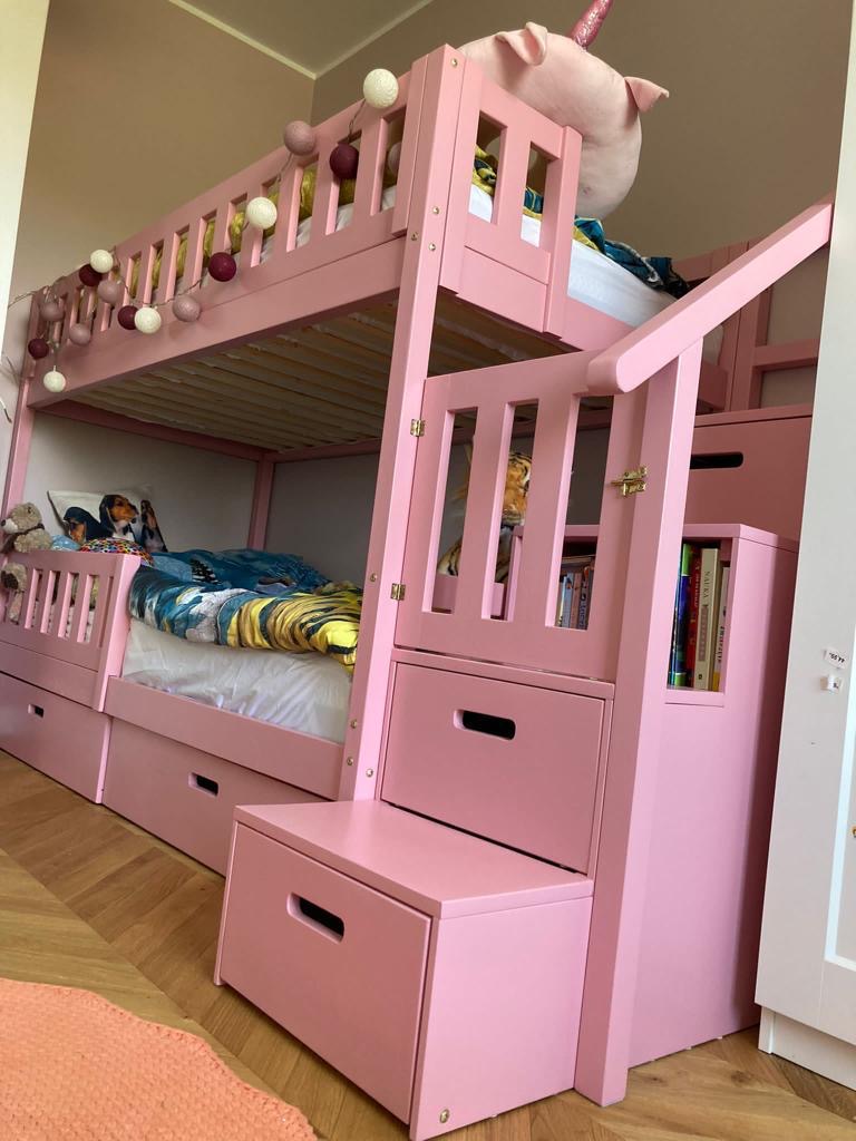 Etagenbett mit Stufen