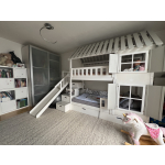 Hoogslaper met trap en glijbaan