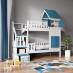 Houten stapelbed met trap, dak en ramen zonder opberglades