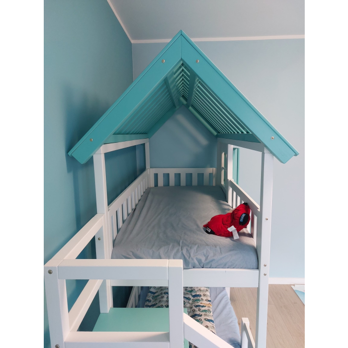 kinderhoogslaper met dak en trap design