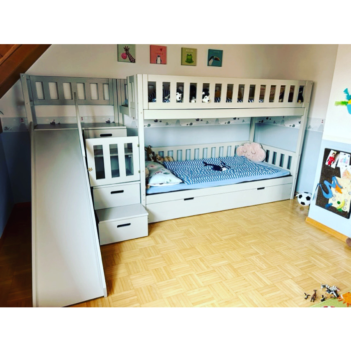 Kinder stapelbed met trap en glijbaan – speels en ruimtebesparend