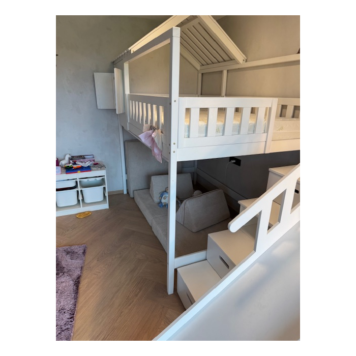 uniek kinderbed met trap voor kinderen