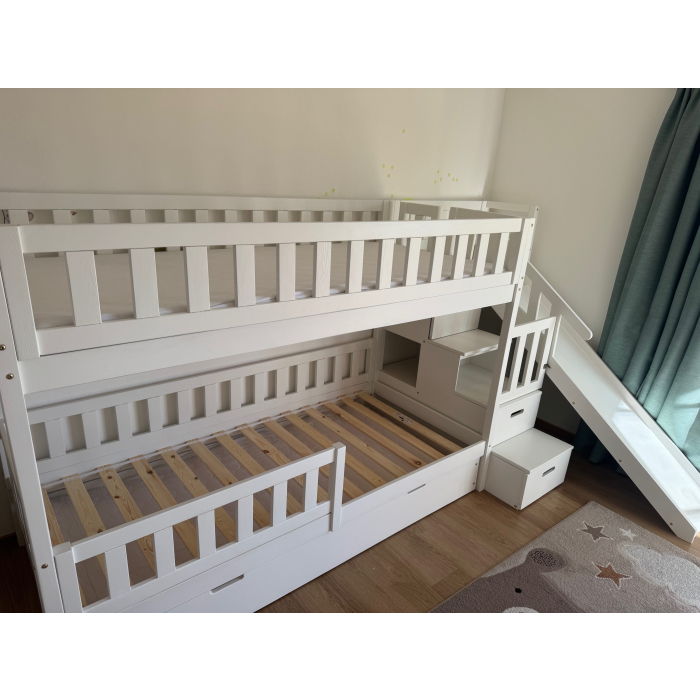Wit stapelbed met trap en glijbaan