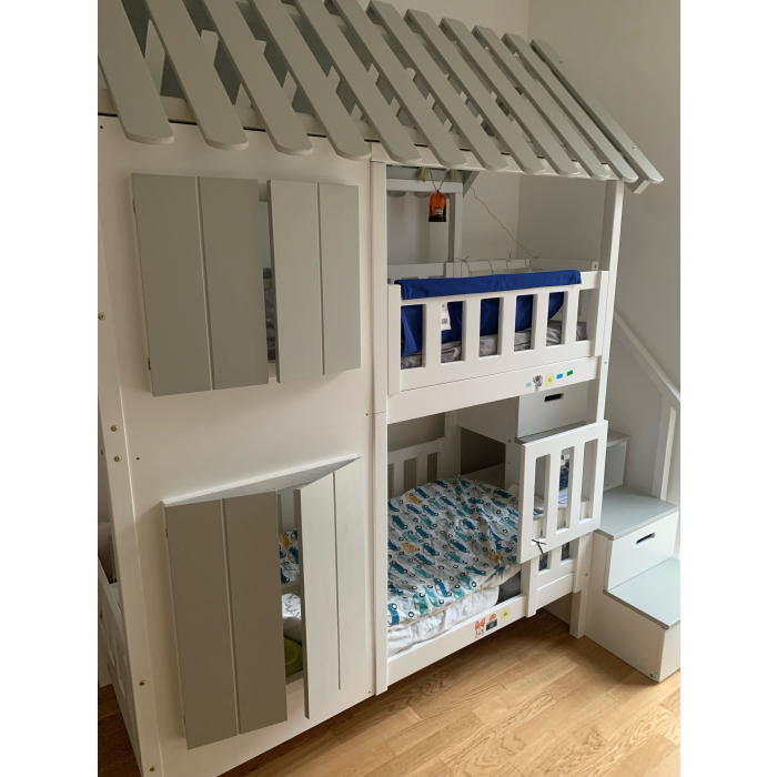 kinderbed met trap en dak kinderkamer