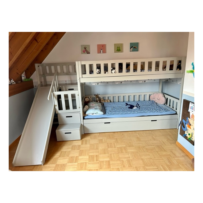 Stapelbed met glijbaan